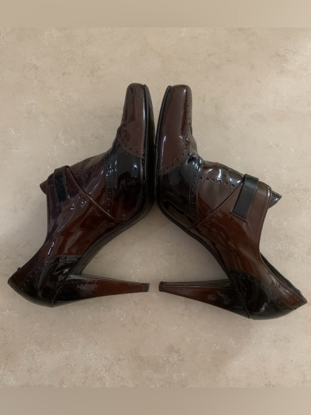 Stuart Weitzman Patent Leather Mary Jane Heels Brown Wingtip Pumps 8.5 (est) - Picture 9 of 15